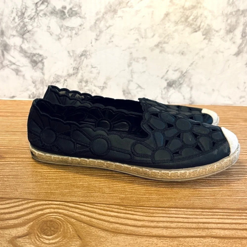 Sofia Black Cutout Vegan Leather Floral Cutout Espadrille Flats Loafers Size 6